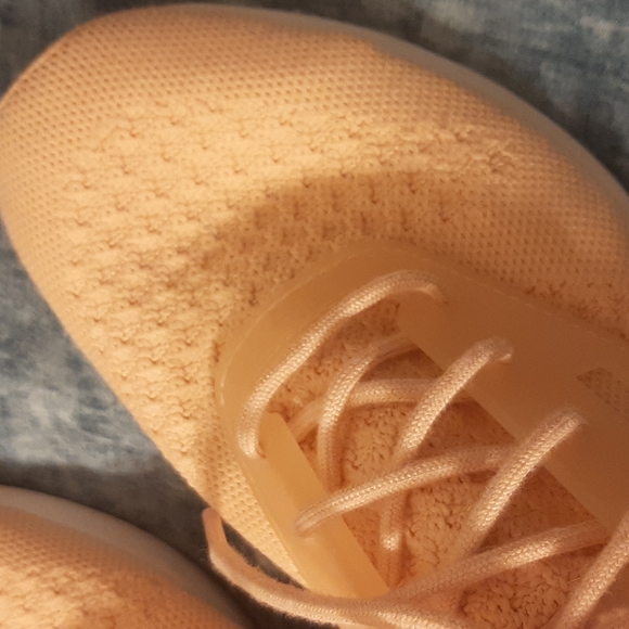 Reebok Zoku sneakers US 7.5. On the promotion pic - 🔥 Coral color. Not my color - Picture 7 of 15